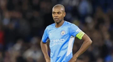 فيرناندينيو يعلن اعتزاله كرة القدم وينهي مسيرة استمرت عقوداً